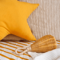 grzechotka rattanowa z dzwoneczkiem