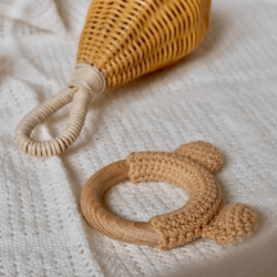 grzechotka rattanowa z dzwoneczkiem