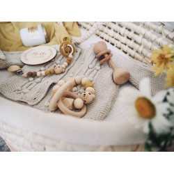 grzechotka drewniana dla niemowlaka